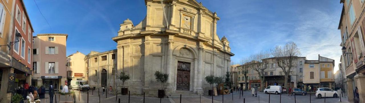 Un Coin De Luberon Leilighet LʼIsle-sur-la-Sorgue Eksteriør bilde